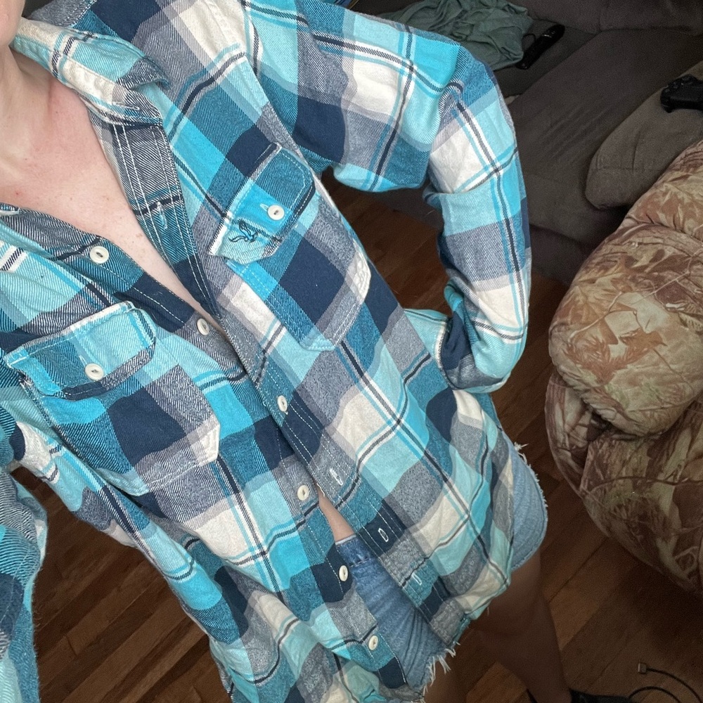 American Eagle Blue Plaid Button Down Shirt